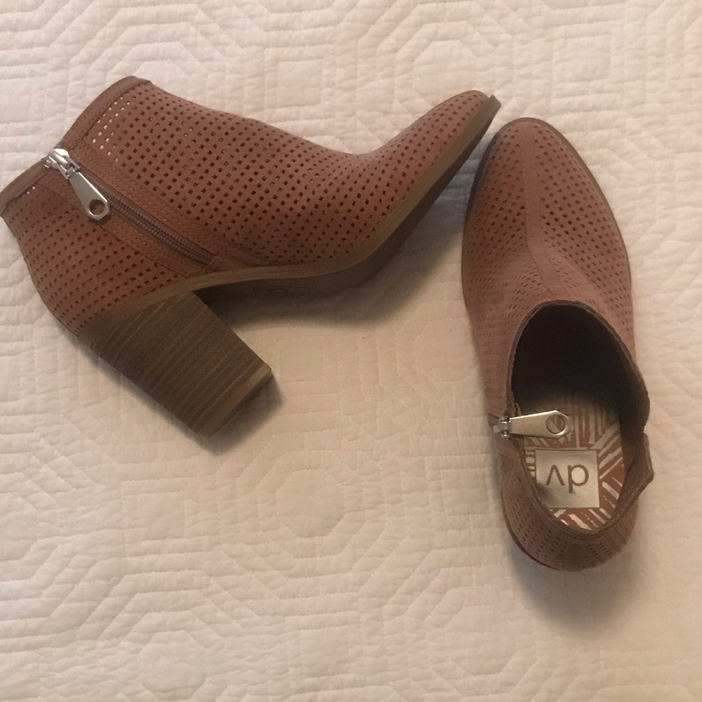 DV by Dolce Vita Ankle Booties
